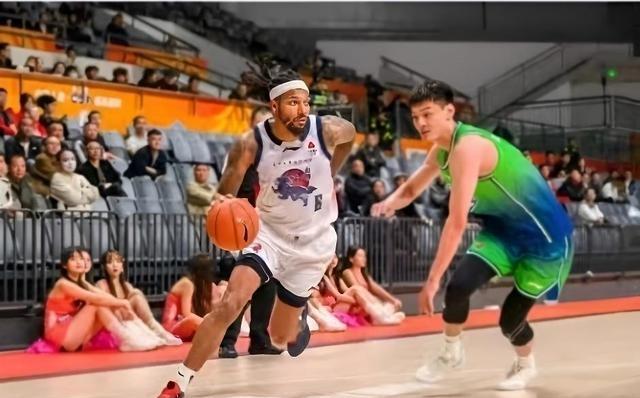 包含新援外援加盟,火力全开带领球队赢下比赛的词条 包含新援外援加盟,火力全开带领球队赢下比赛的词条